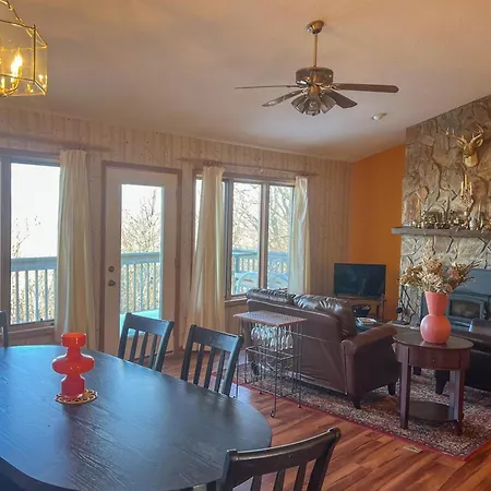 Villa 121 Briarwood Lane